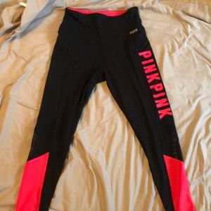 VS Pink Ultimate Crop Leggings